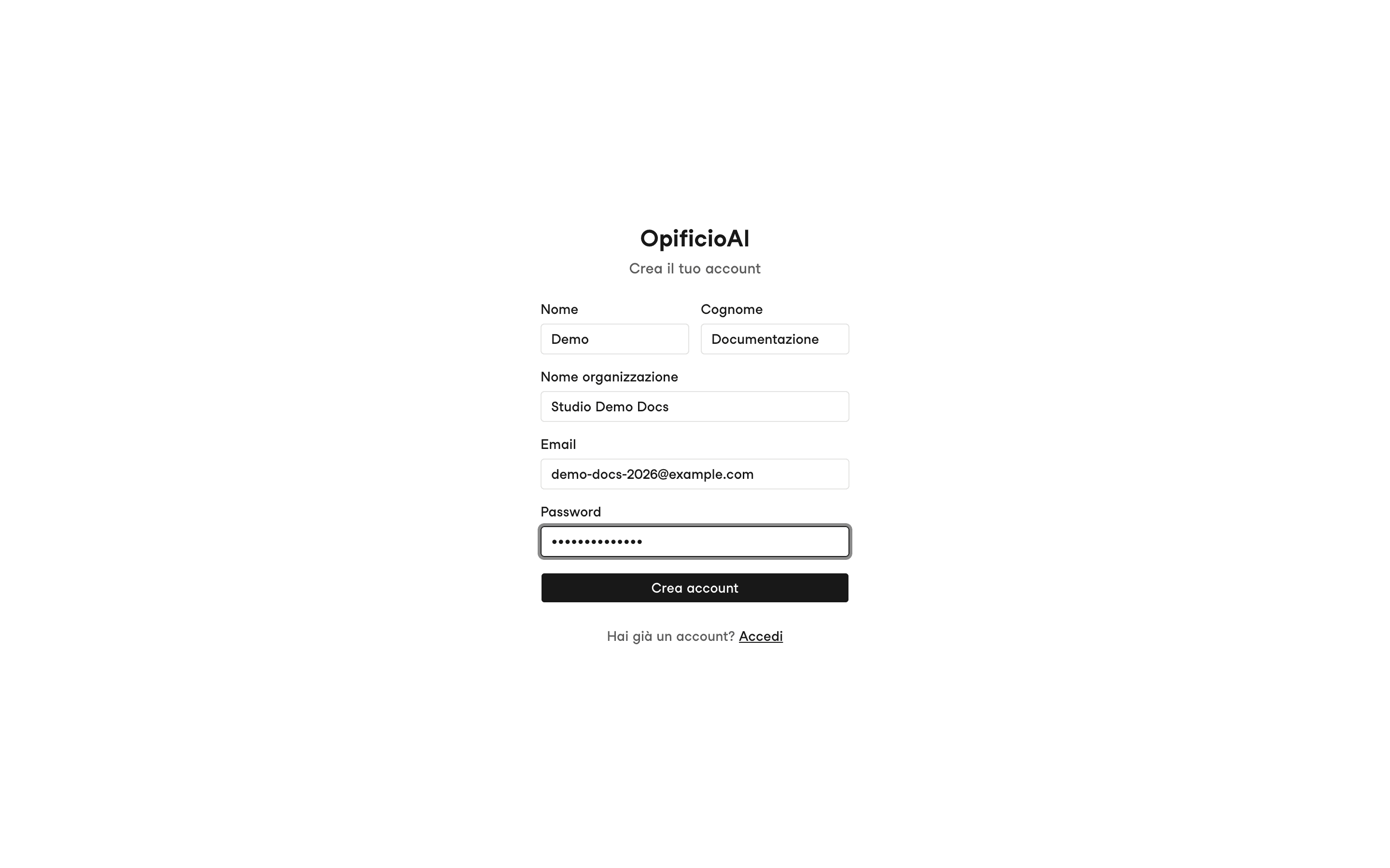 Modulo di registrazione di OpificioAI con i campi Nome, Cognome, Nome organizzazione, Email e Password